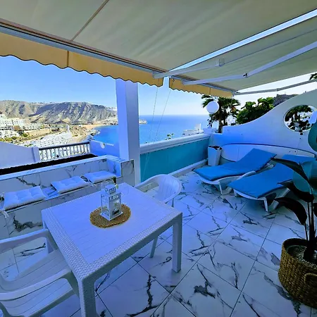 Blue Sky Apartment